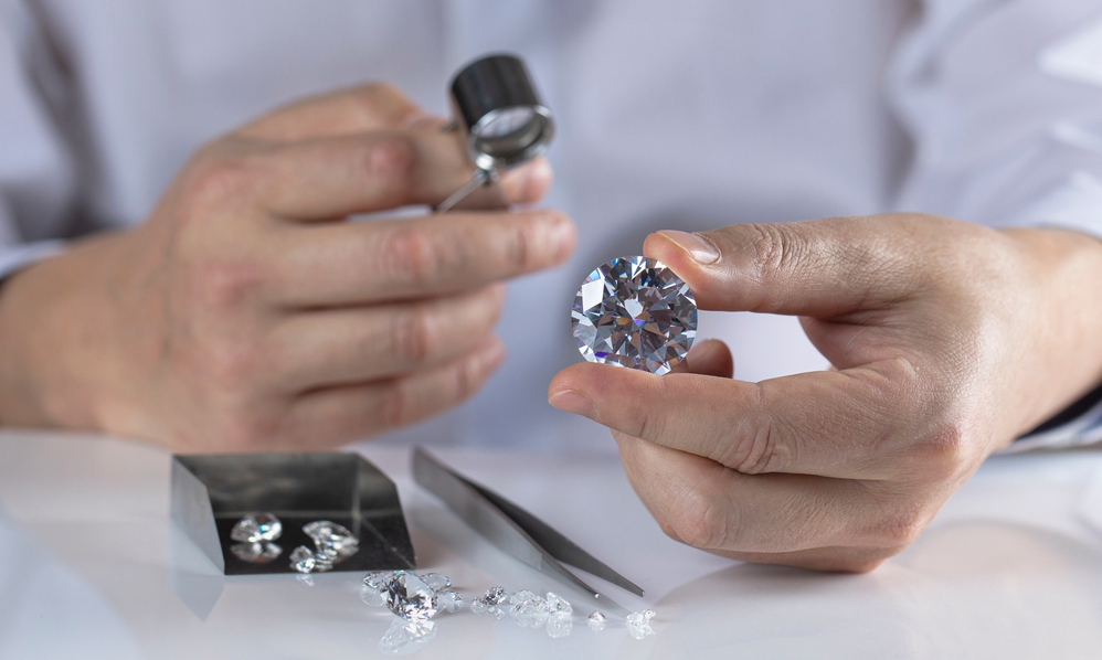 How to Buy a Diamond: The Ultimate Guide